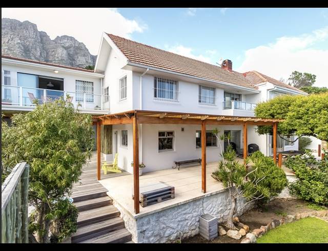 5 BEDROOM HOUSE RENTED IN CAMPS BAY